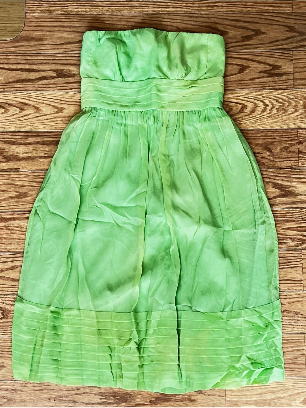 J.Crew Juliet dress 100% green silk chiffon strapless pleated detailing size 6